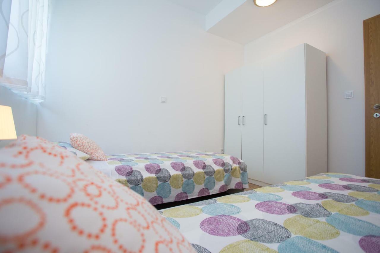 Apartman Girasol Pula Apartamento Exterior foto