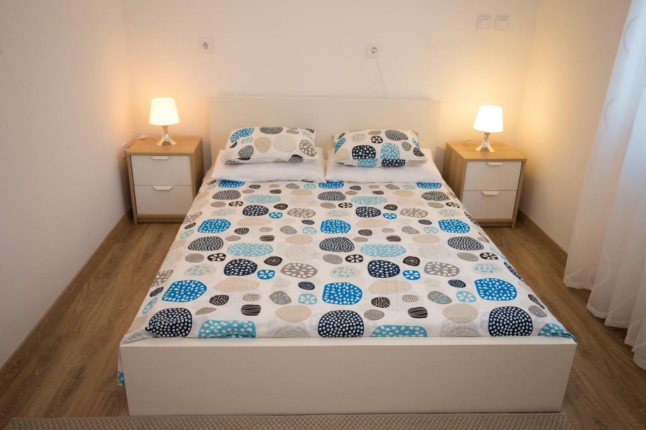 Apartman Girasol Pula Apartamento Exterior foto